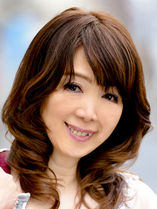 幸恵（60歳）薄いピンク