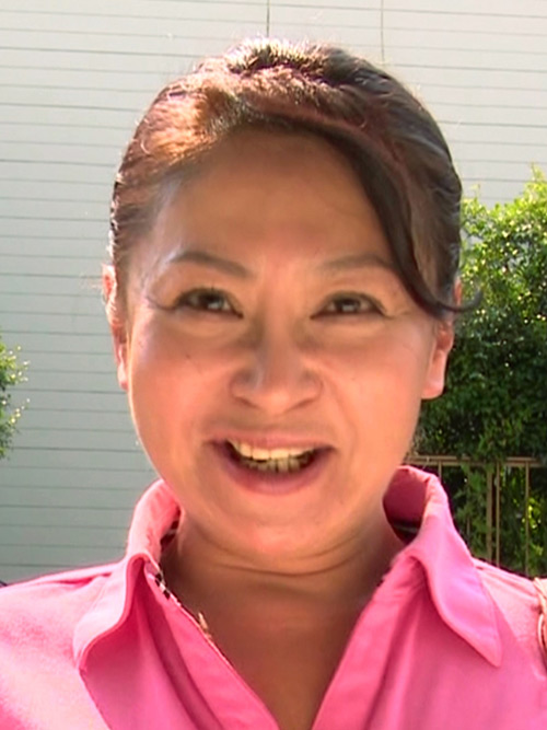 彩乃（52歳）黒乳首