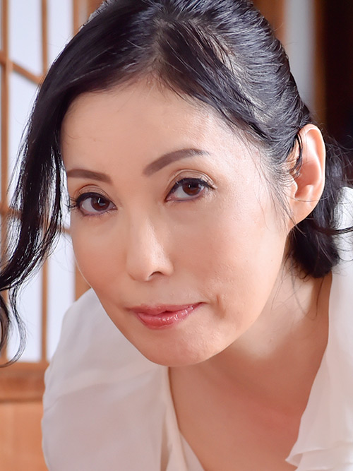 麗子（52歳） 柔肌巨乳のスレンダー